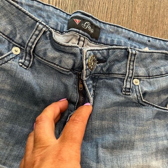 Guess Denim Shorts Light Wash Roll Hem Size 29 - Picture 4 of 7